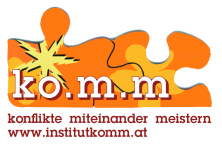 Logo: Institut ko.m.m